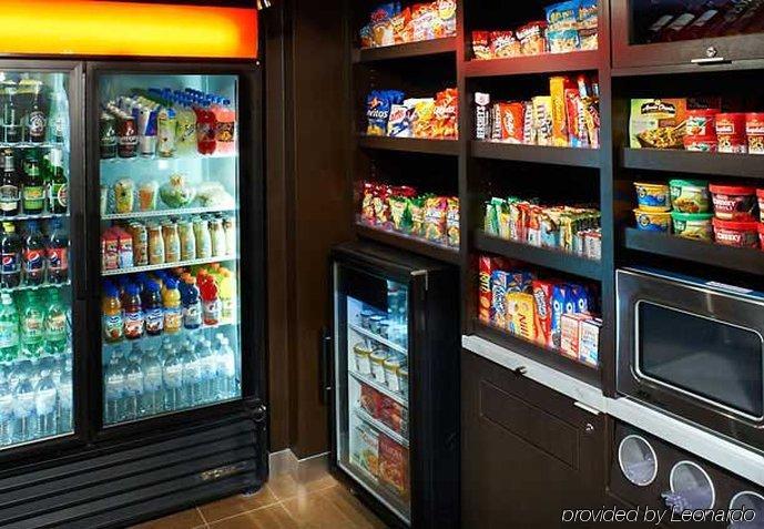 ホテル コートヤード セントルイス クリーヴ コウー クリーヴ・コウー レストラン 写真